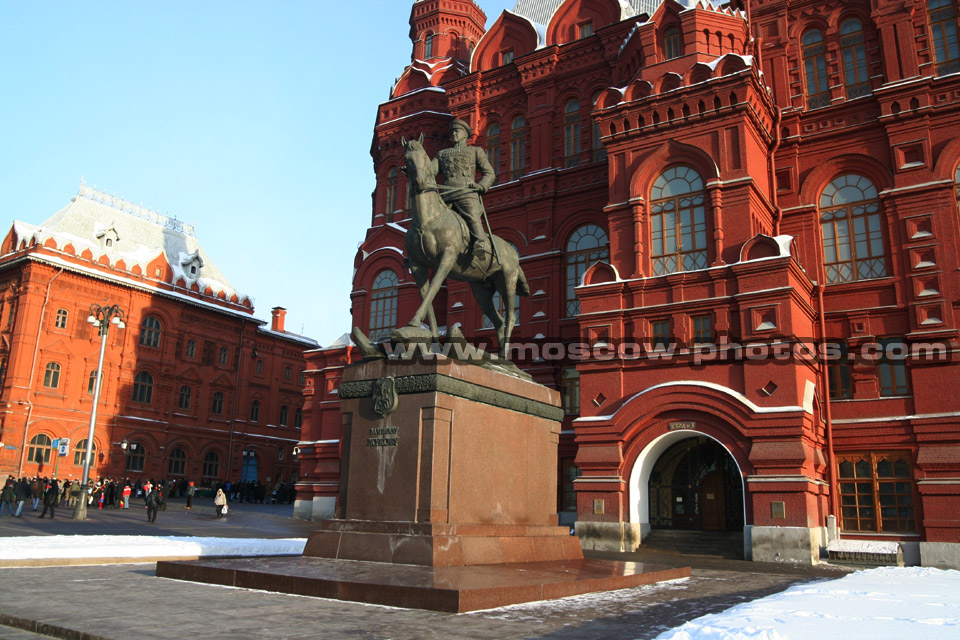 ������� ����� monument